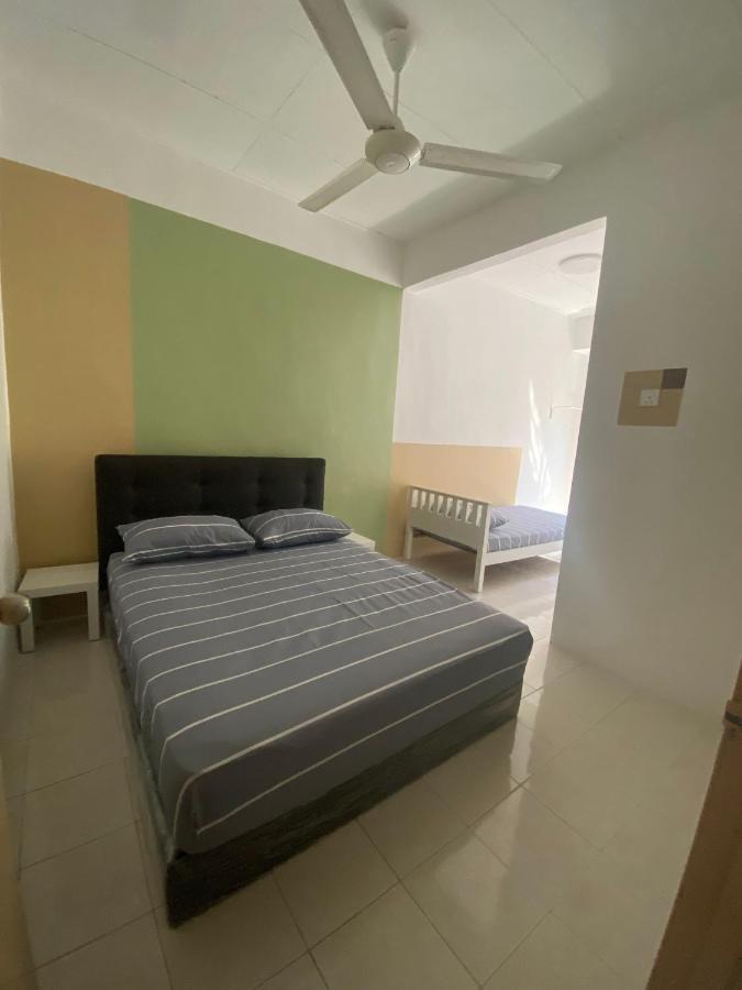 Villa Comfy Sutera Seberang Jaya Kampong Belah Dua Esterno foto